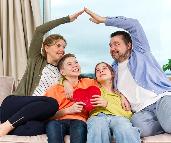 ray-advertising-logo